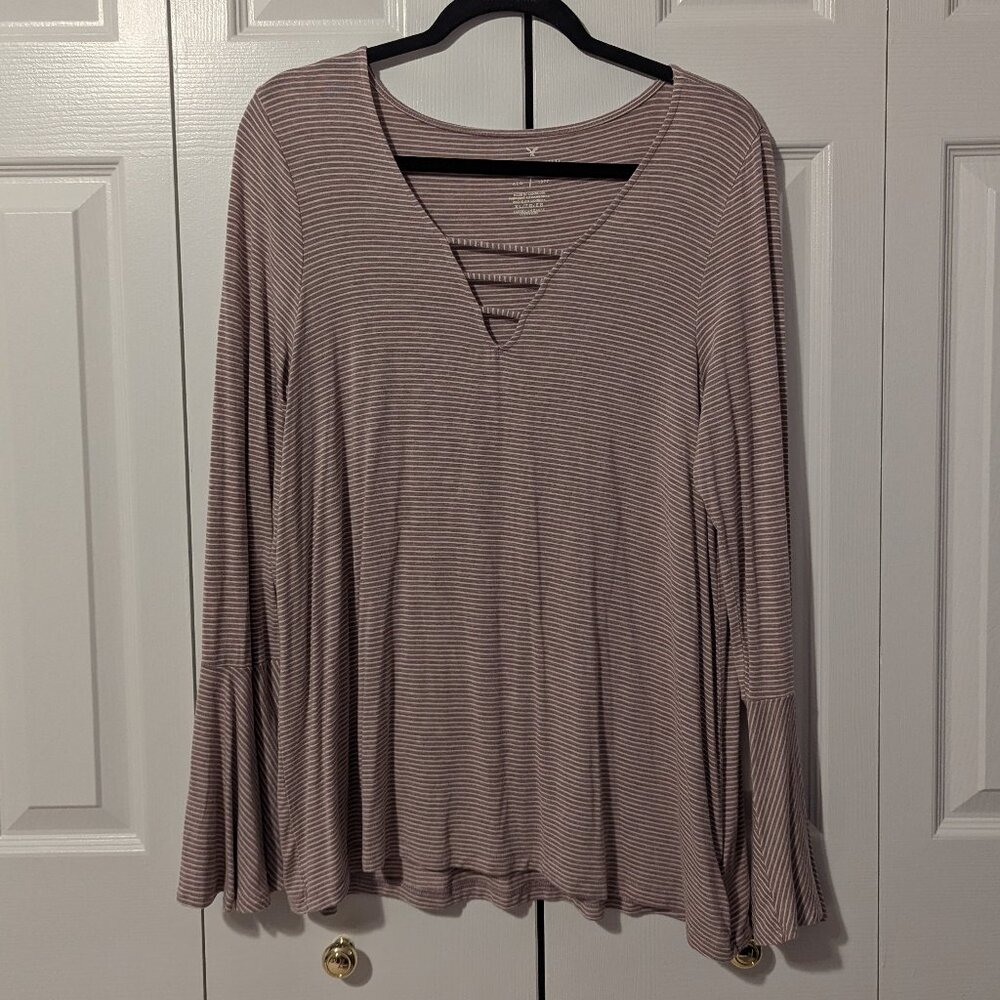 NWOT AE Soft & Sexy Trumpet Sleeve Top